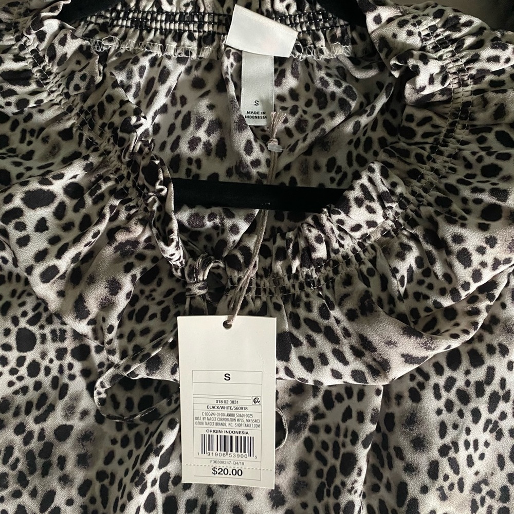 Patterned target top